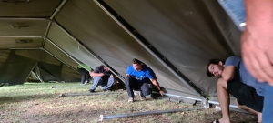 Opbouw tentenkamp YOTA-summercamp